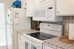 Full equipped kitchen with dishwasher
